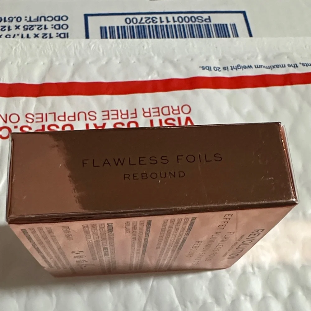 Revolution Flawless Foils Eyeshadow - Rebound